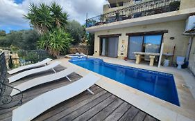 Gozo Island Escape Sleeps 4 With Private Bathroom