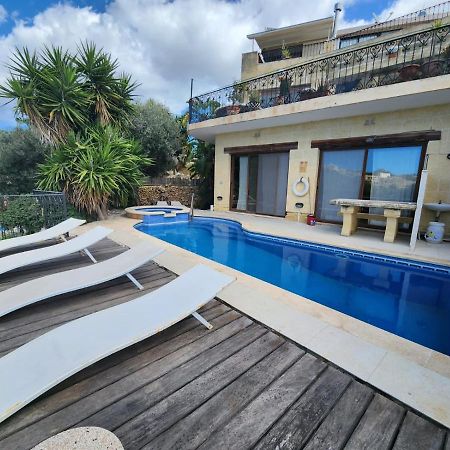 Gozo Island Escape Sleeps 4 With Private Bathroom Ghajn il-Kbira  Extérieur photo