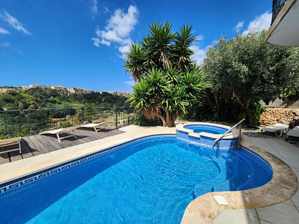 Gozo Island Escape Sleeps 4 With Private Bathroom Ghajn il-Kbira  Extérieur photo